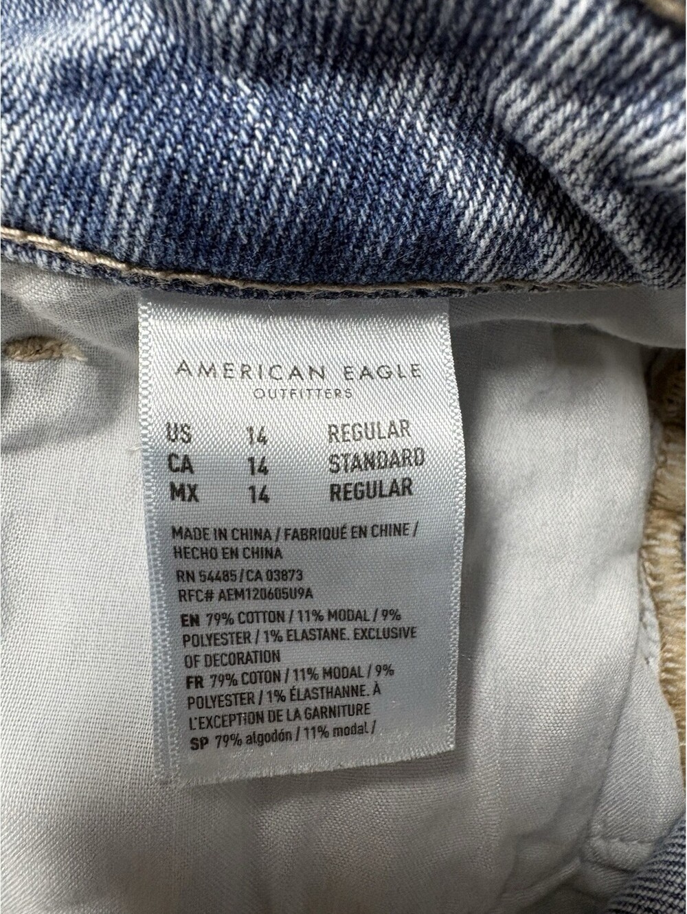 AE American Eagle Women's Mom Straight Jeans Stretch Size 14 Regular - Picture 9 of 10